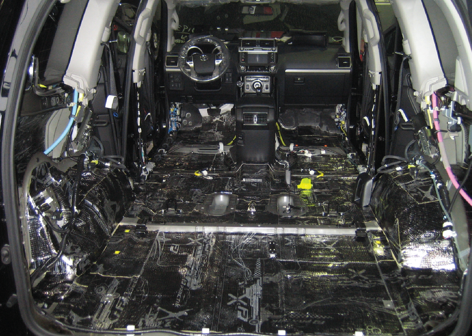 Шумоизоляция Toyota Prado