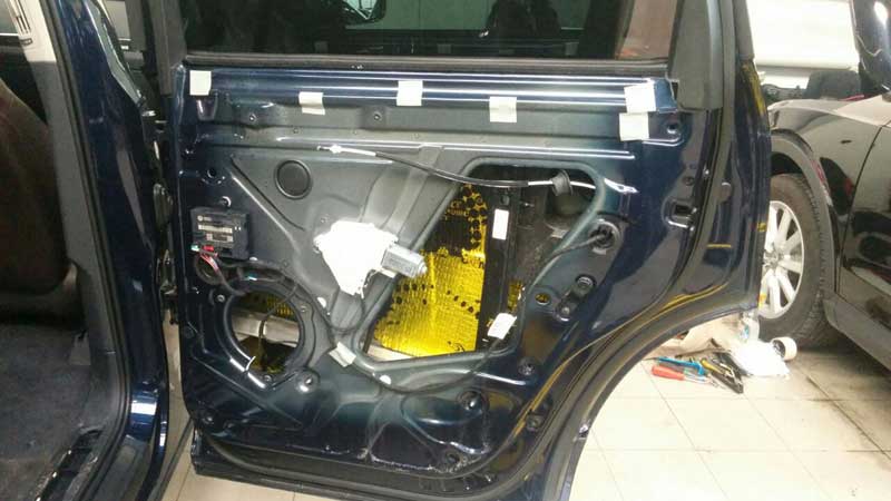 Шумоизоляция Audi Q7