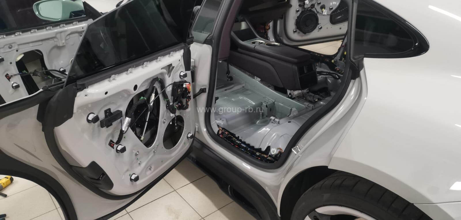 Шумоизоляция «Премиум +» Porsche Taycan