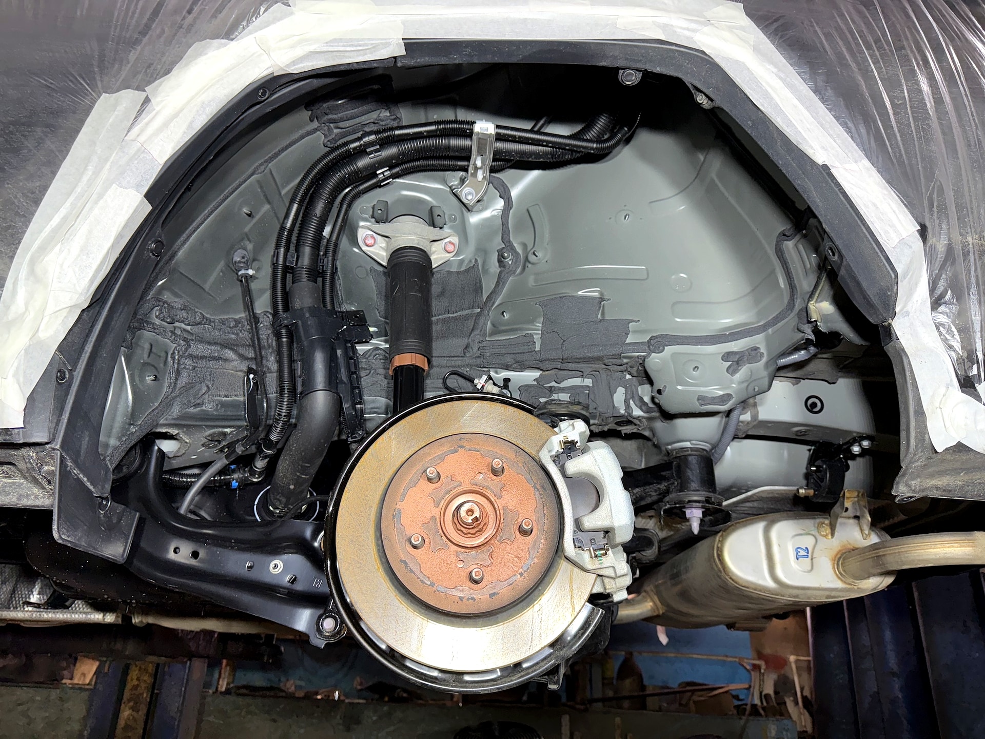 обработка арок Toyota Rav 4