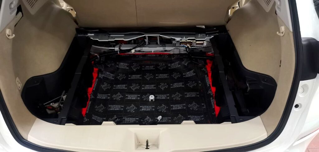 Шумоизоляция пола багажника Nissan Murano Comfort Mat Blockshot